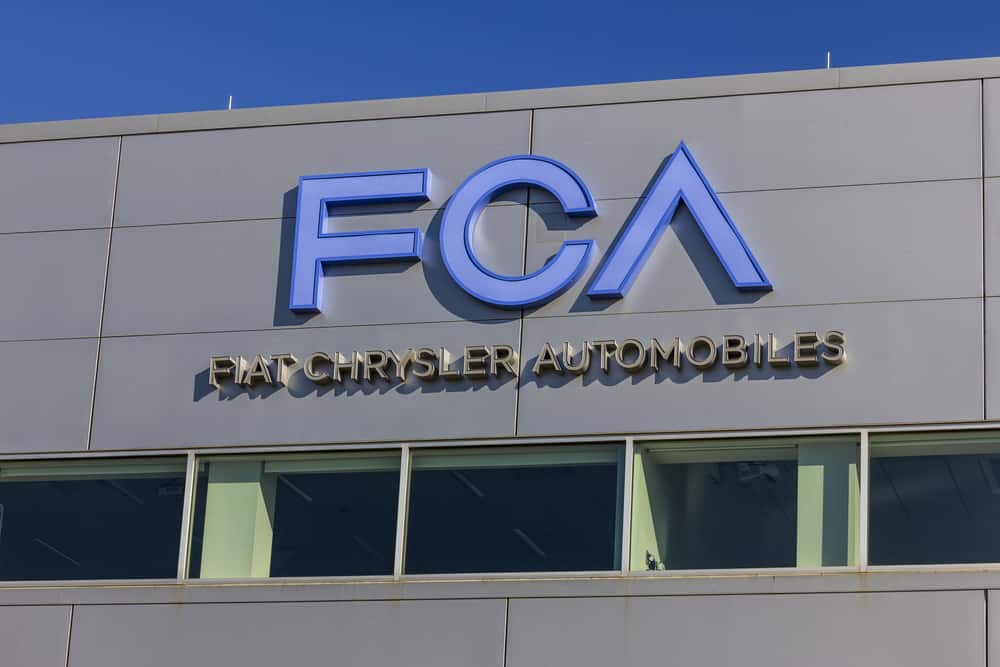 Fiat Chrysler proposes merger with Renault to form third-largest auto manufacturer (Photo: Shutterstock)