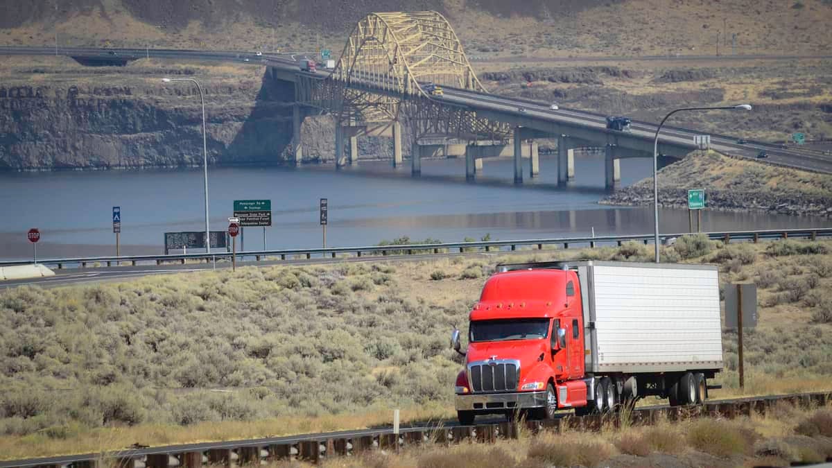 The American Logistics industry steps up during Covid-19 shortages (Photo: Jim Allen/FreightWaves)