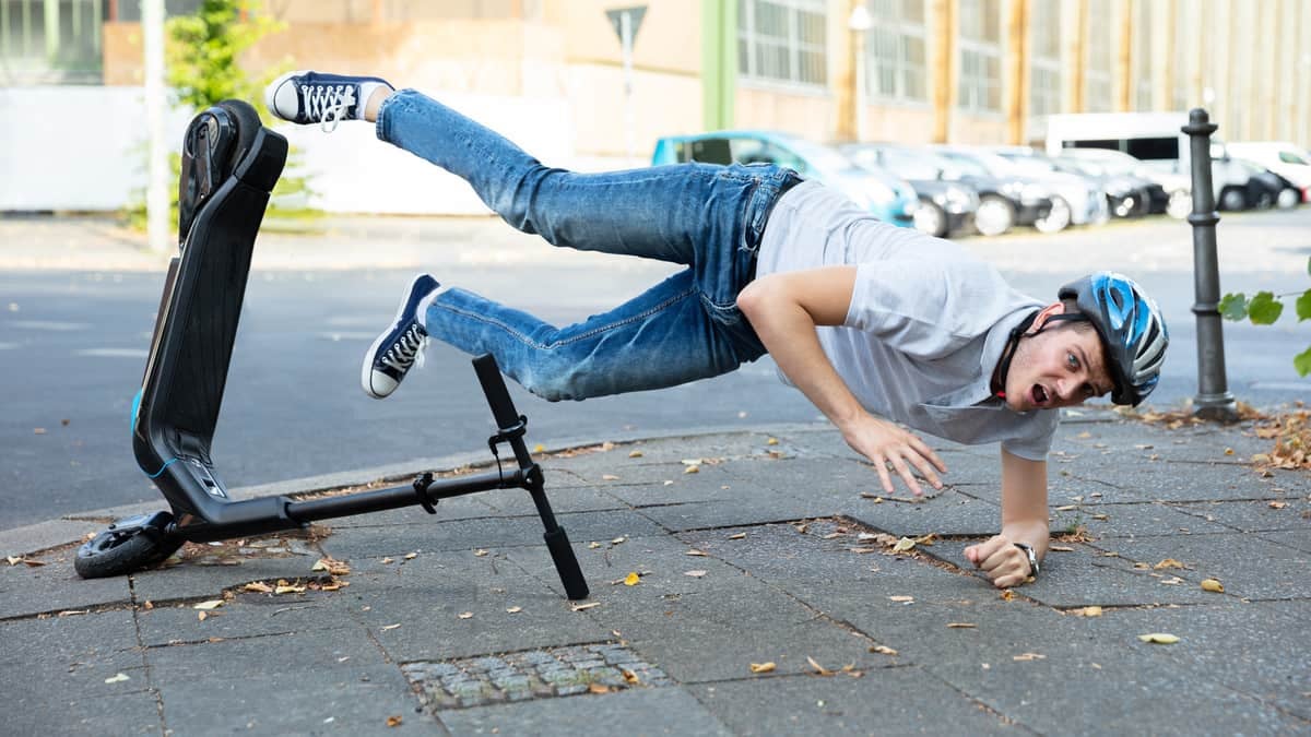 Hundreds of driving licenses cancelled as drunken e-scooter riders cause chaos at beer festival Oktoberfest (Photo: Shutterstock)