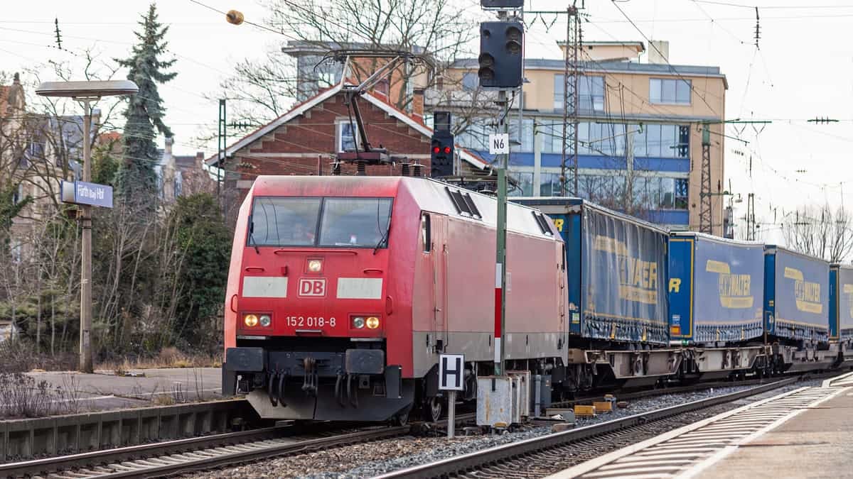 Why is Europe so absurdly backward compared to the U.S. in rail freight transport (Photo: Shutterstock)