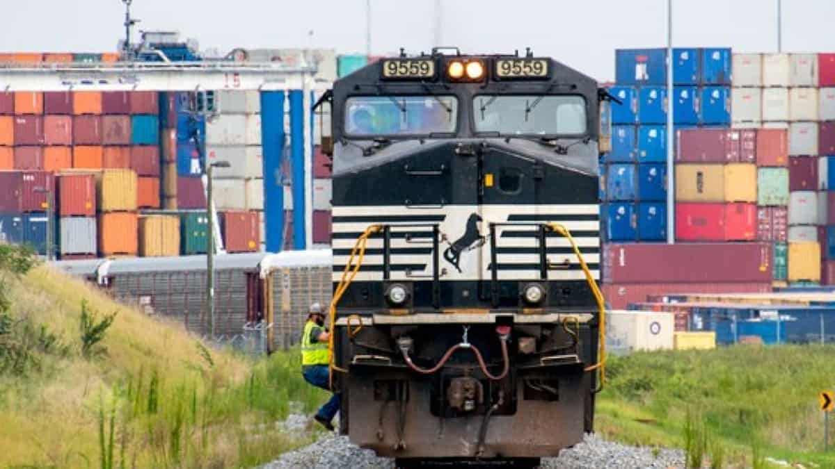 A photograph of a Norfolk Southern train.