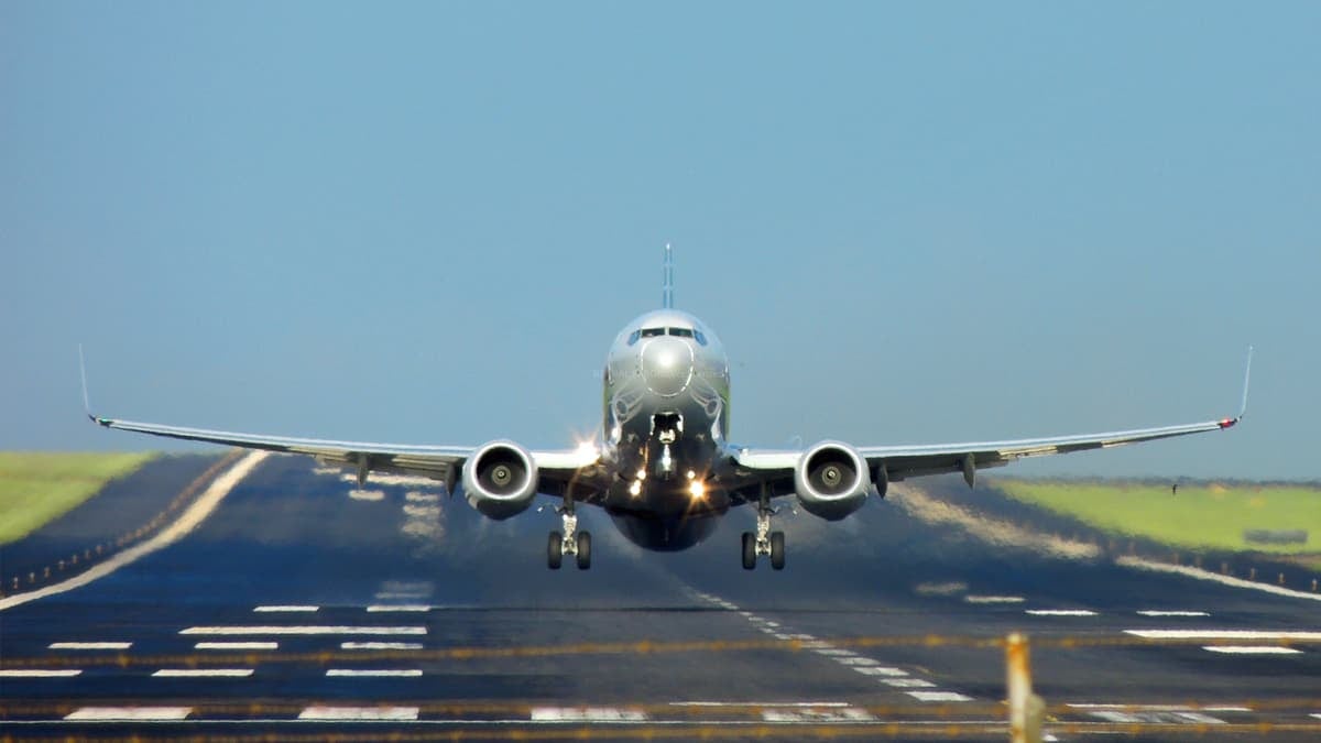 American Airlines jet taking off