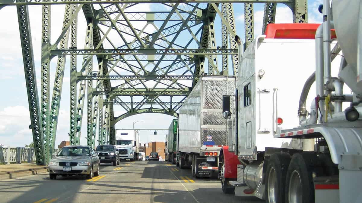 Trucks on the Peace Bridge, which links the U.S. and Canada via New York and Ontario