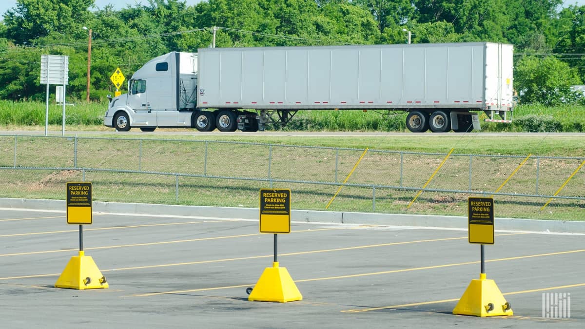 Truck parking Trucker Tools