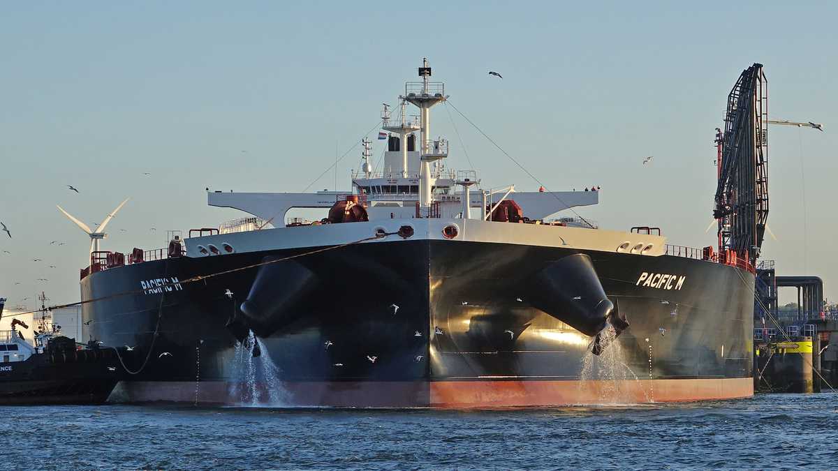 crude tanker