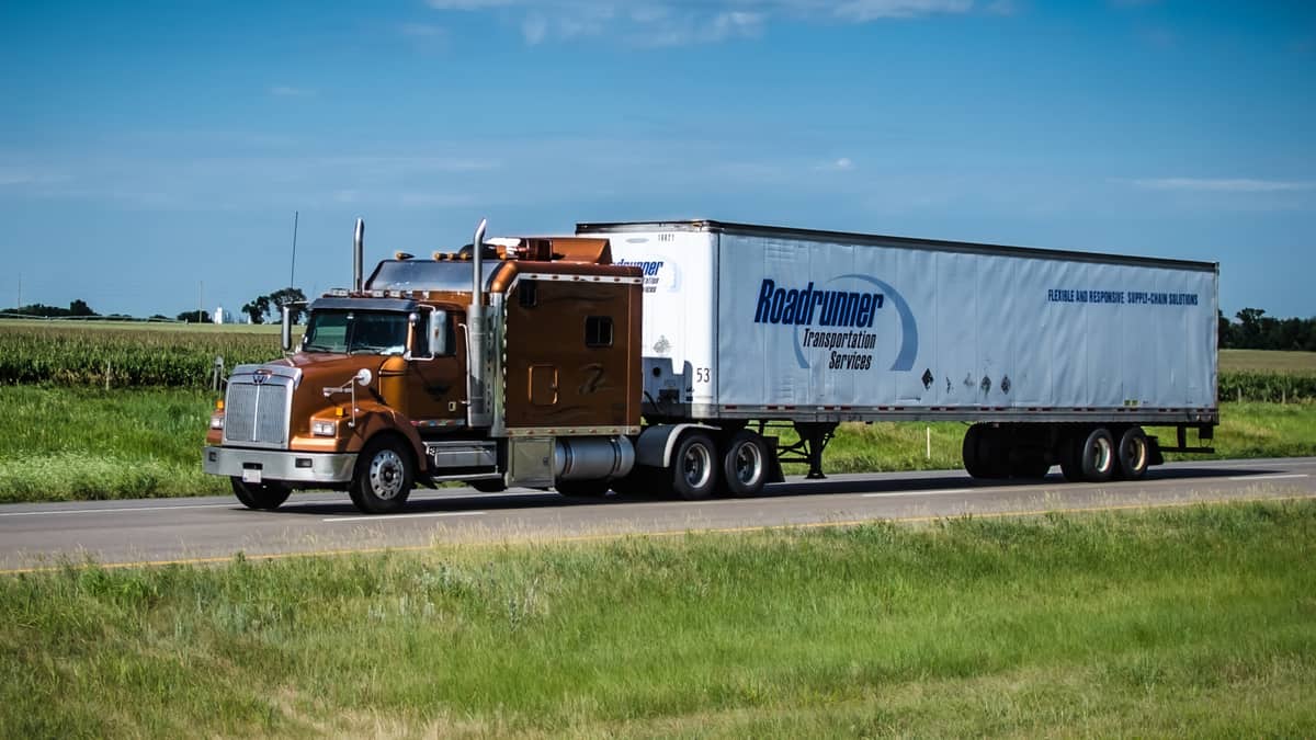 Roadrunner transportation truck