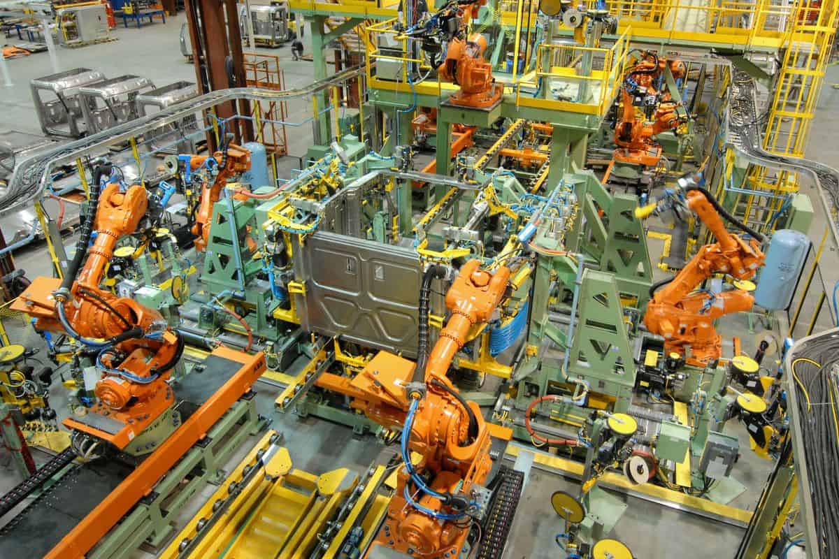 Robotic assembly at Daimler Trucks North America