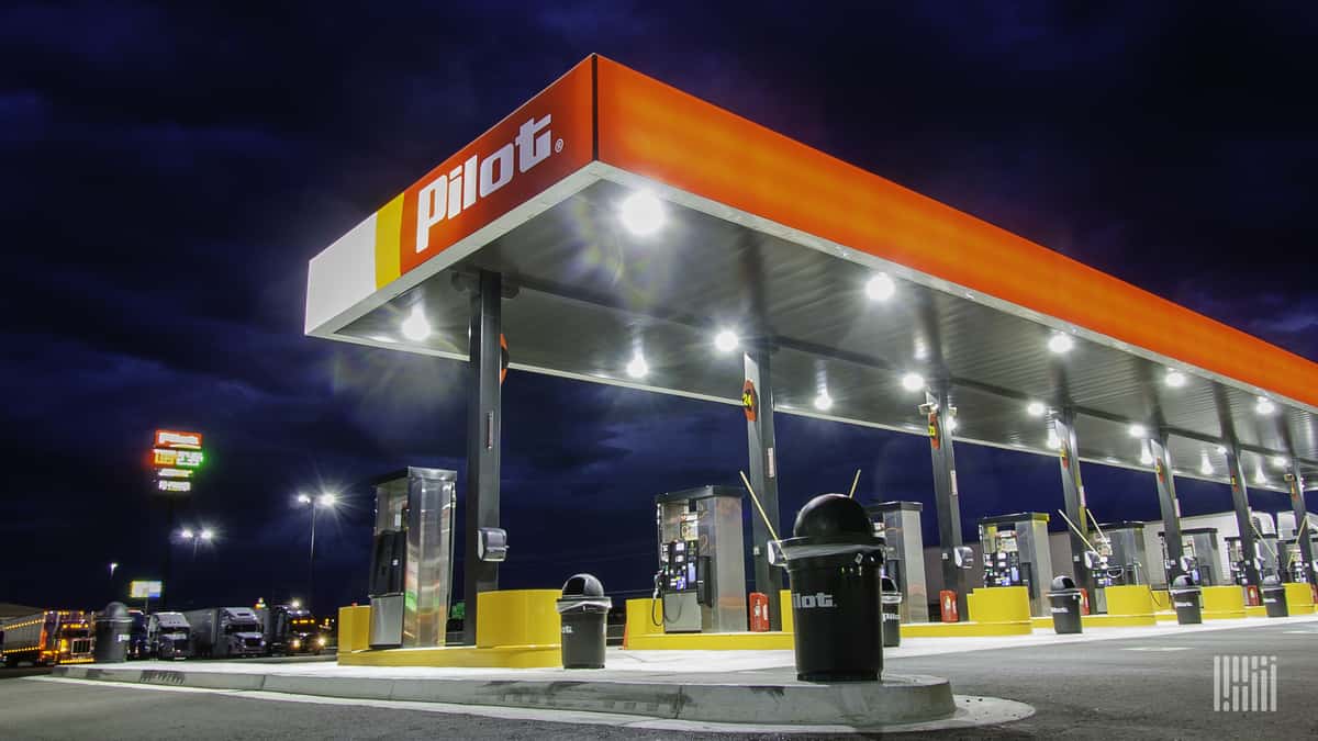 Court grants feds a 30-day extension to file its petition in the Pilot Flying J fuel rebate fraud scheme