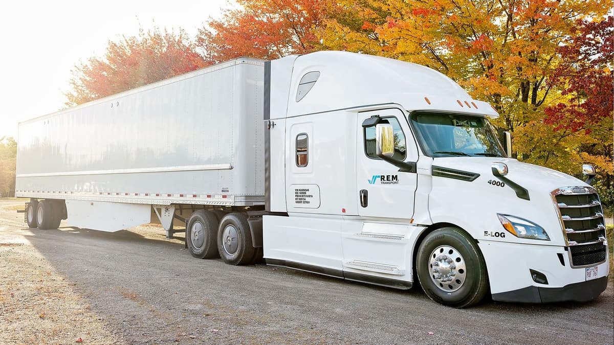 A tractor-trailer of Jardine Transport Group carrier R.E.M. Transport