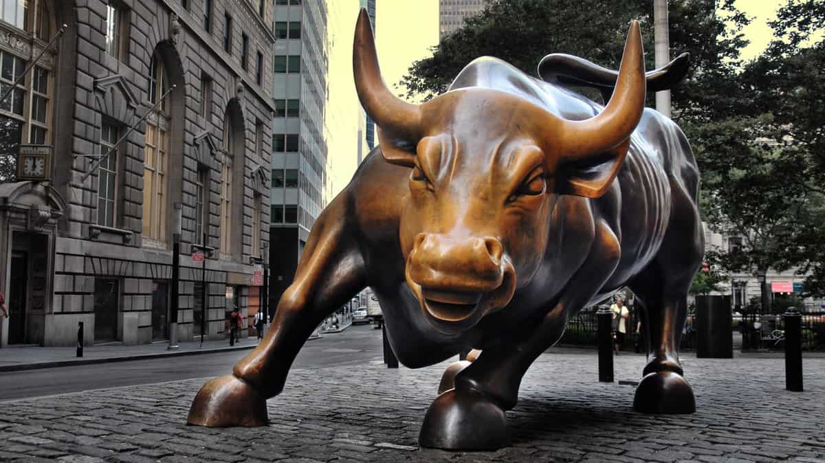 Wall Street bull