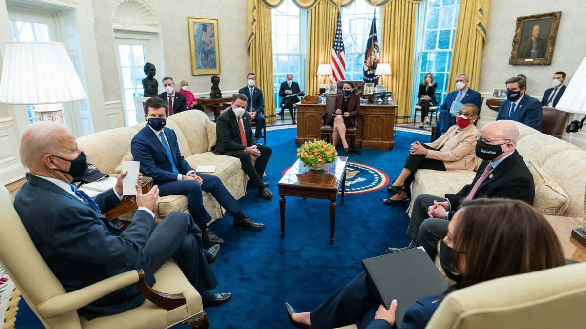 President Joe Biden and Vice President Kamala Harris and Secretary of Transportation Pete Buttigieg meet with bipartisan members of the House to discuss infrastructure. (Official White House photo by Adam Schultz)