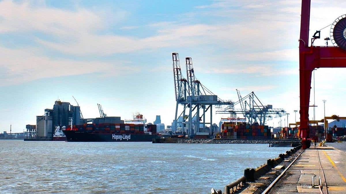 A view of the Port of Montreal