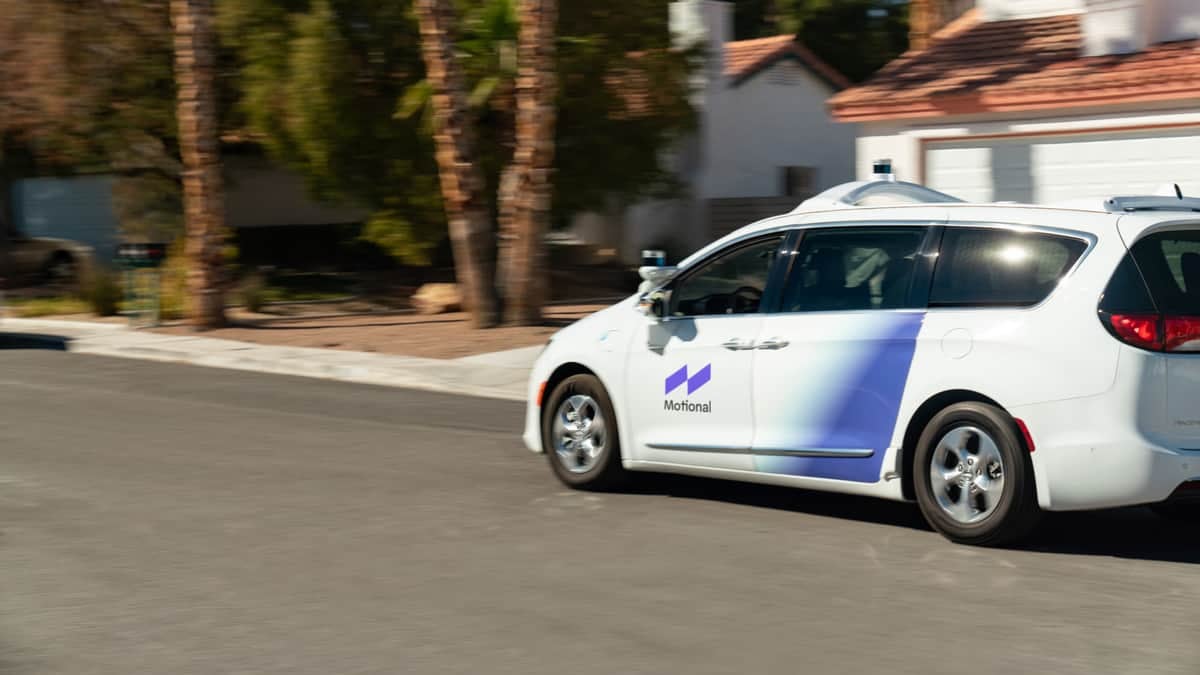 Lyft explains decision to sell self-driving car business