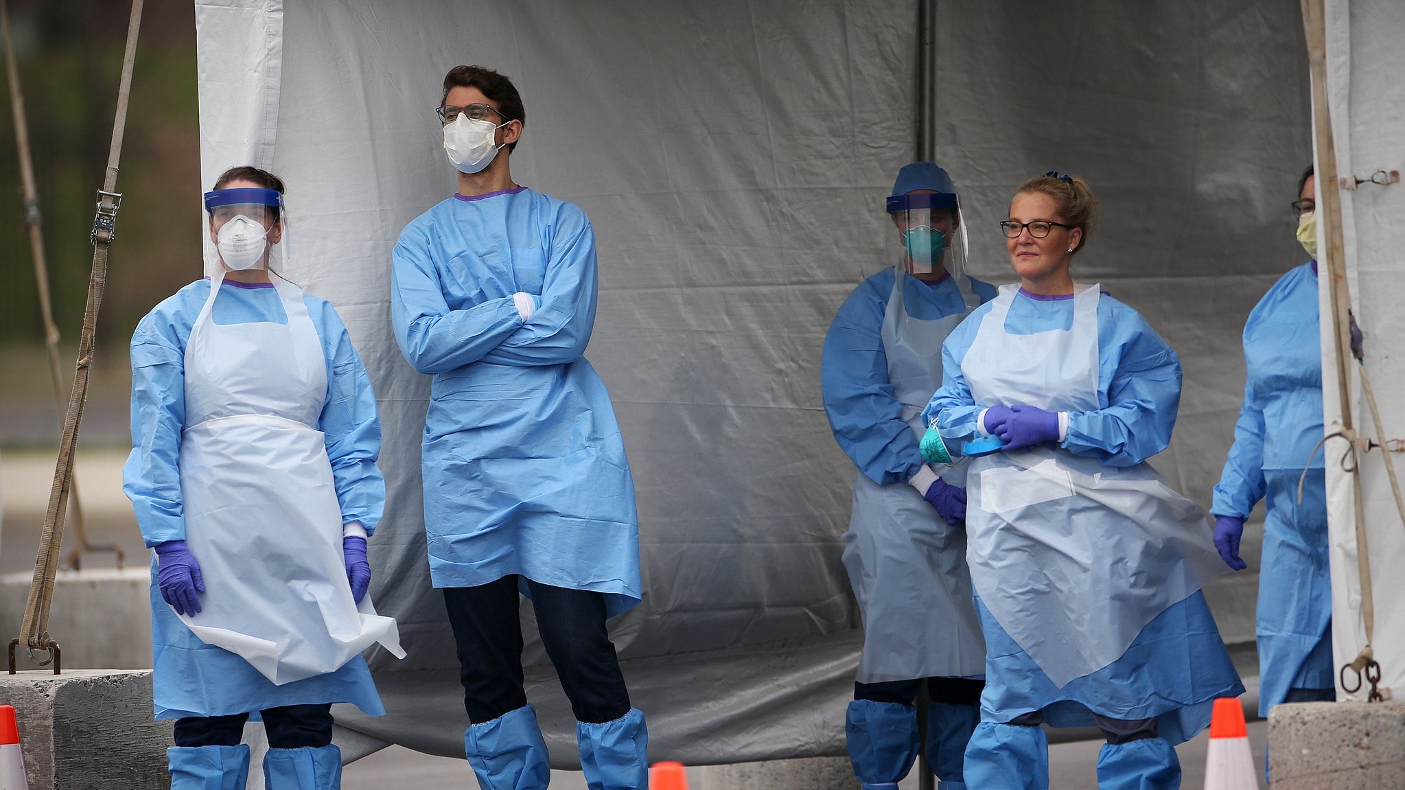 Volunteers with the Medical Reserve Corps in Philadelphia administer COVID-19 tests in 2020. (Photo: HHS)