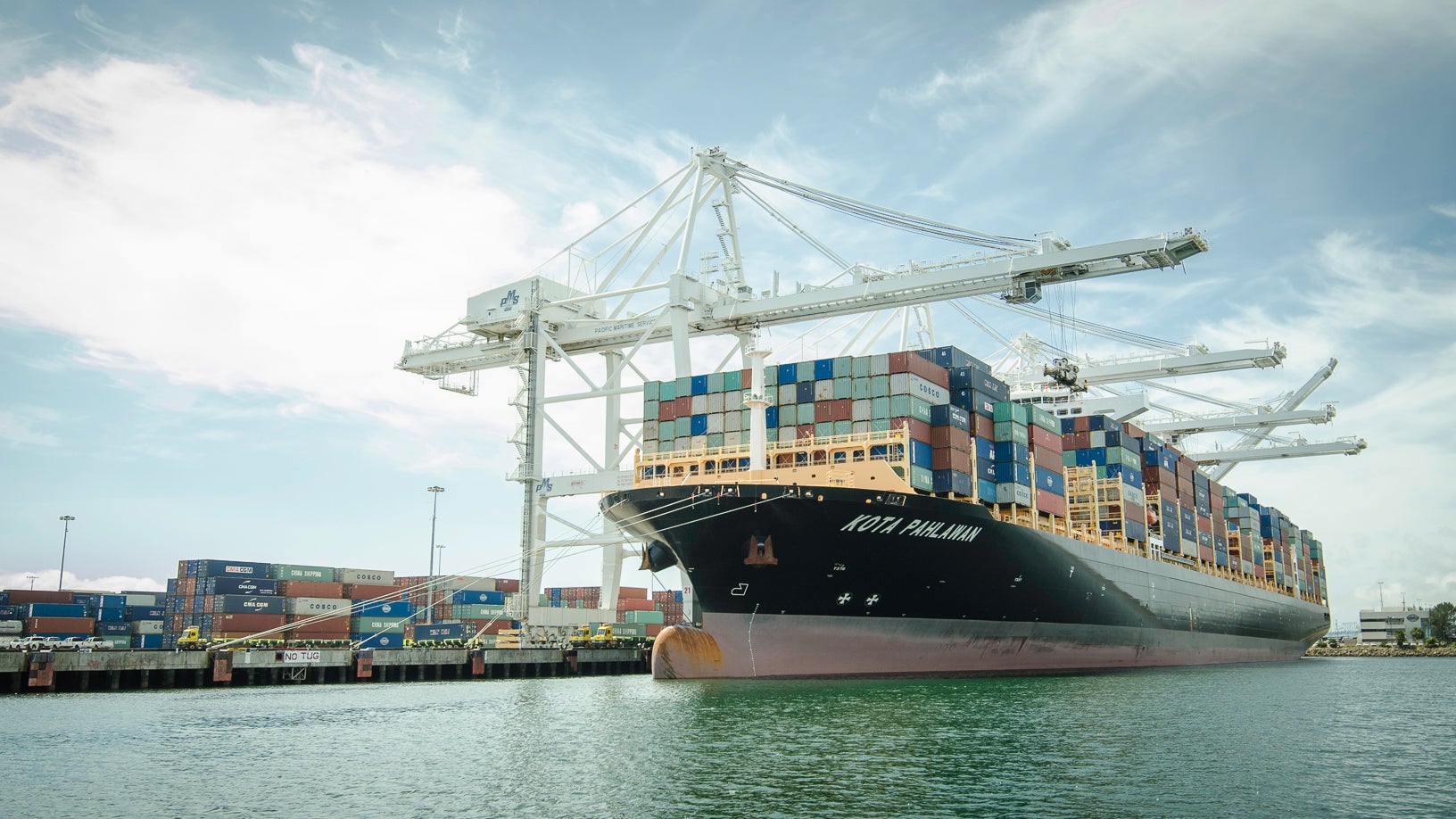 The ports of Los Angeles and Shanghai are working to create a green corridor.