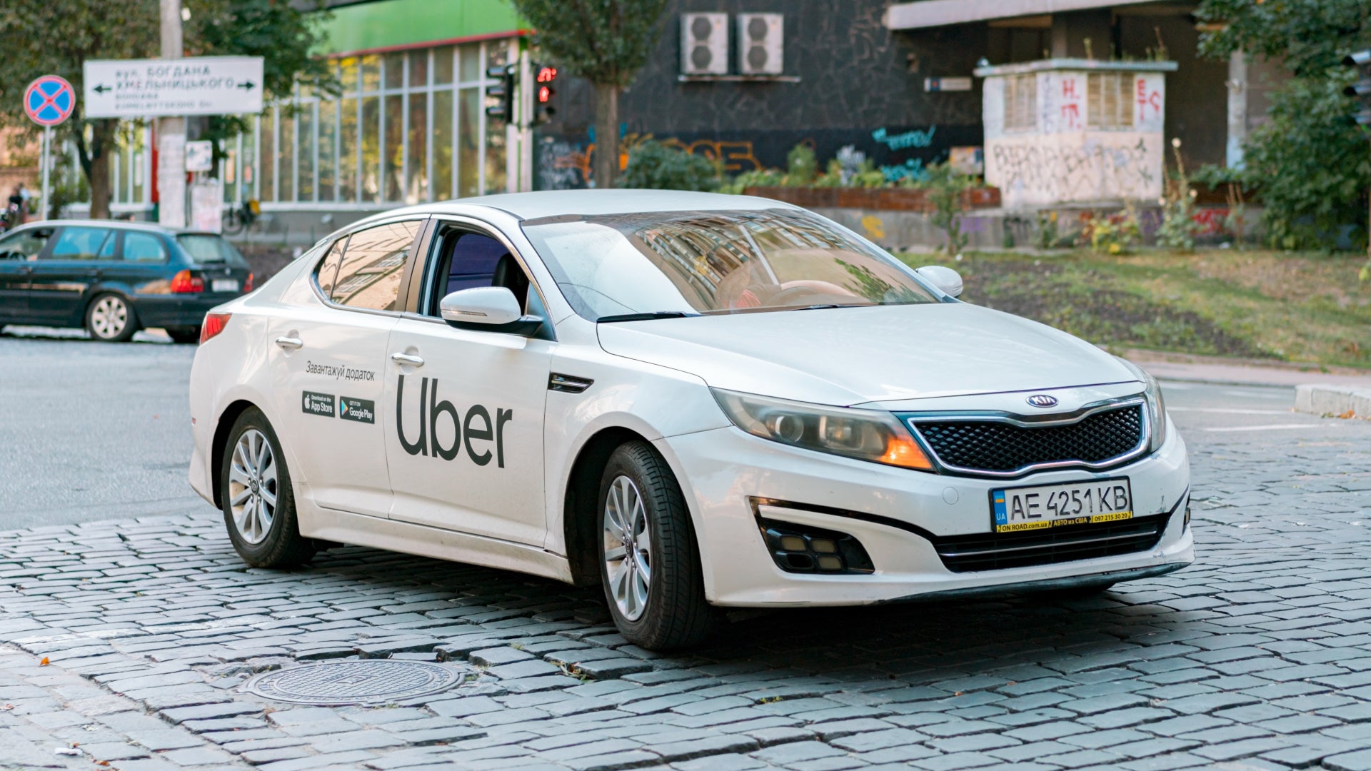 Uber delivery car in Ukraine