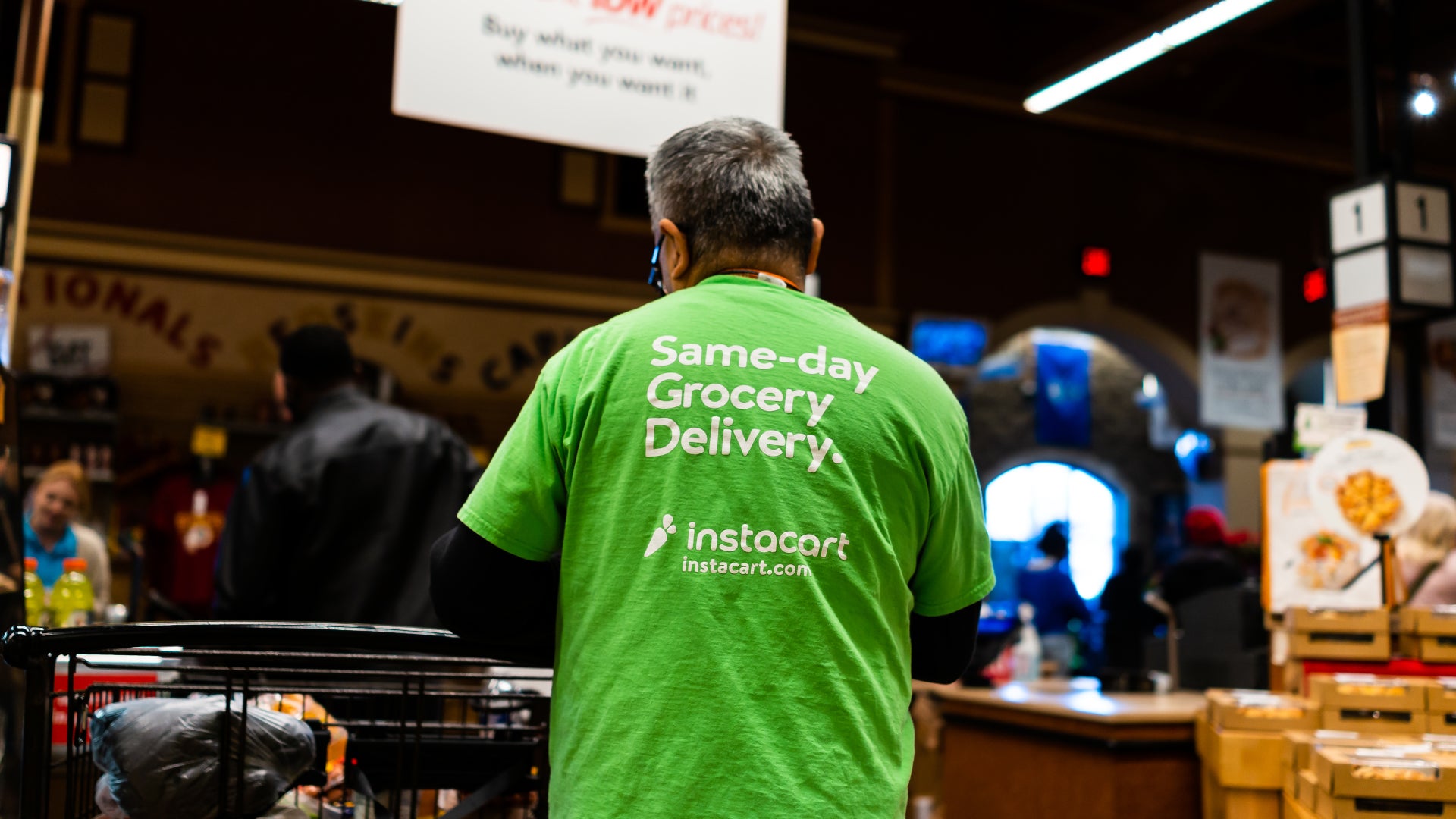 Instacart grocery delivery shopper