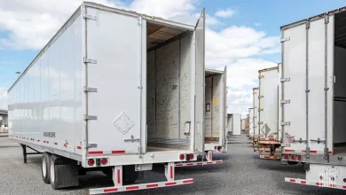 New trailer orders were either up or down in September. Data firms that track the bookings disagreed. (Photo: Jim Allen/FreightWaves)