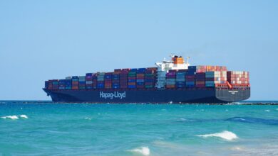 a photo of a Hapag-Lloyd container ship