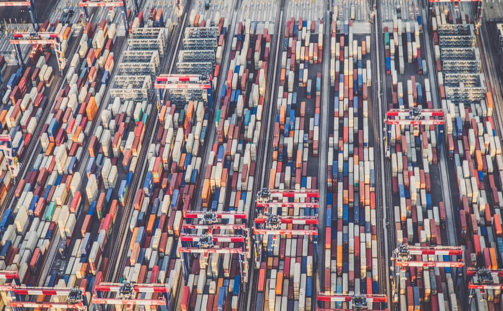  Containers at the Port of Long Beach. ( Photo: Shutterstock ) 