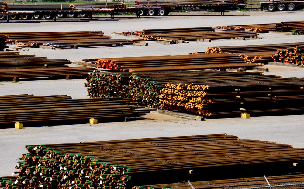  Steel pipe languishes in a Canadian stockyard. ( Photo: Shutterstock ) 