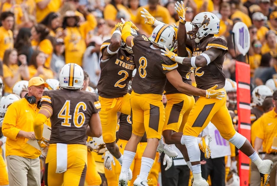  university of wyoming cowboy football  