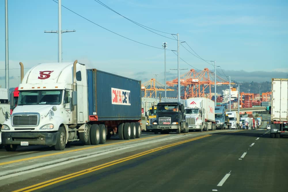  Trucks leaving the Port of Tacoma. ( Photo: Shutterstock ) 