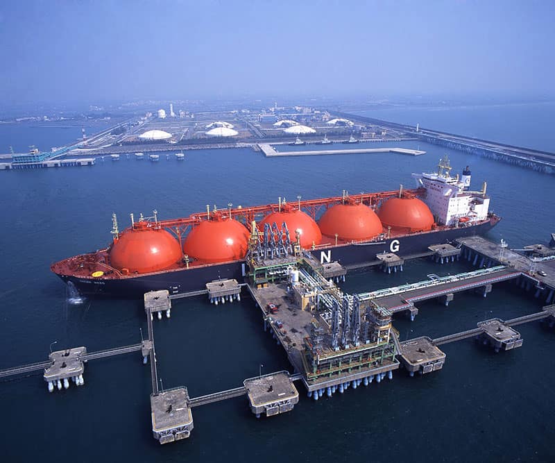 china-on-track-to-become-largest-lng-importer-by-next-year-vessel