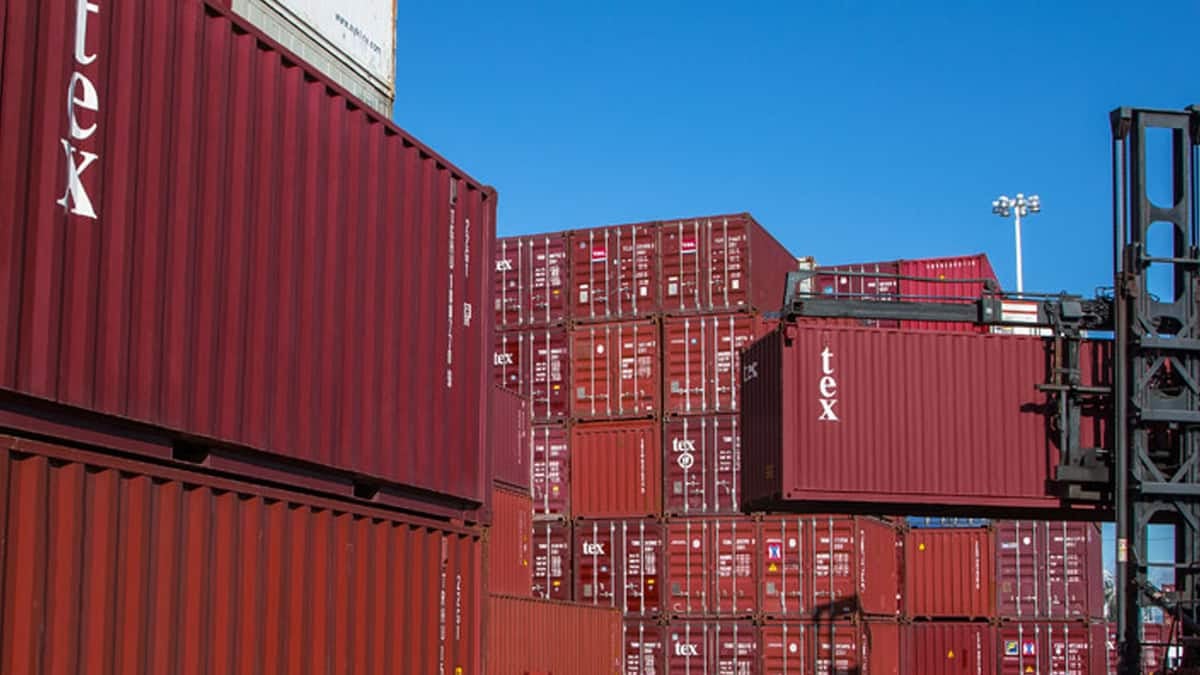 How long does it take to build a shipping container? - FreightWaves