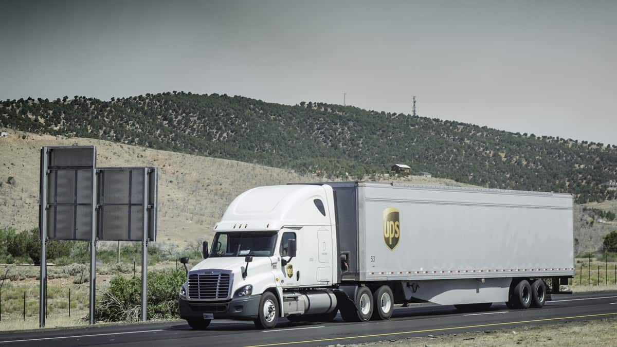 https://www.freightwaves.com/wp-content/uploads/2020/09/UPS-truck-credit-JAFW.jpg
