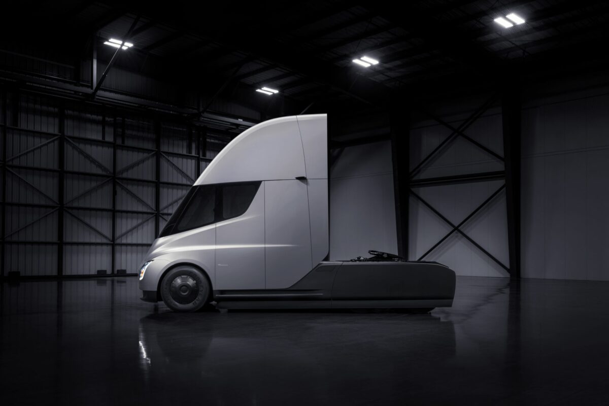 Delayed again Tesla puts off electric Class 8 Semi production until