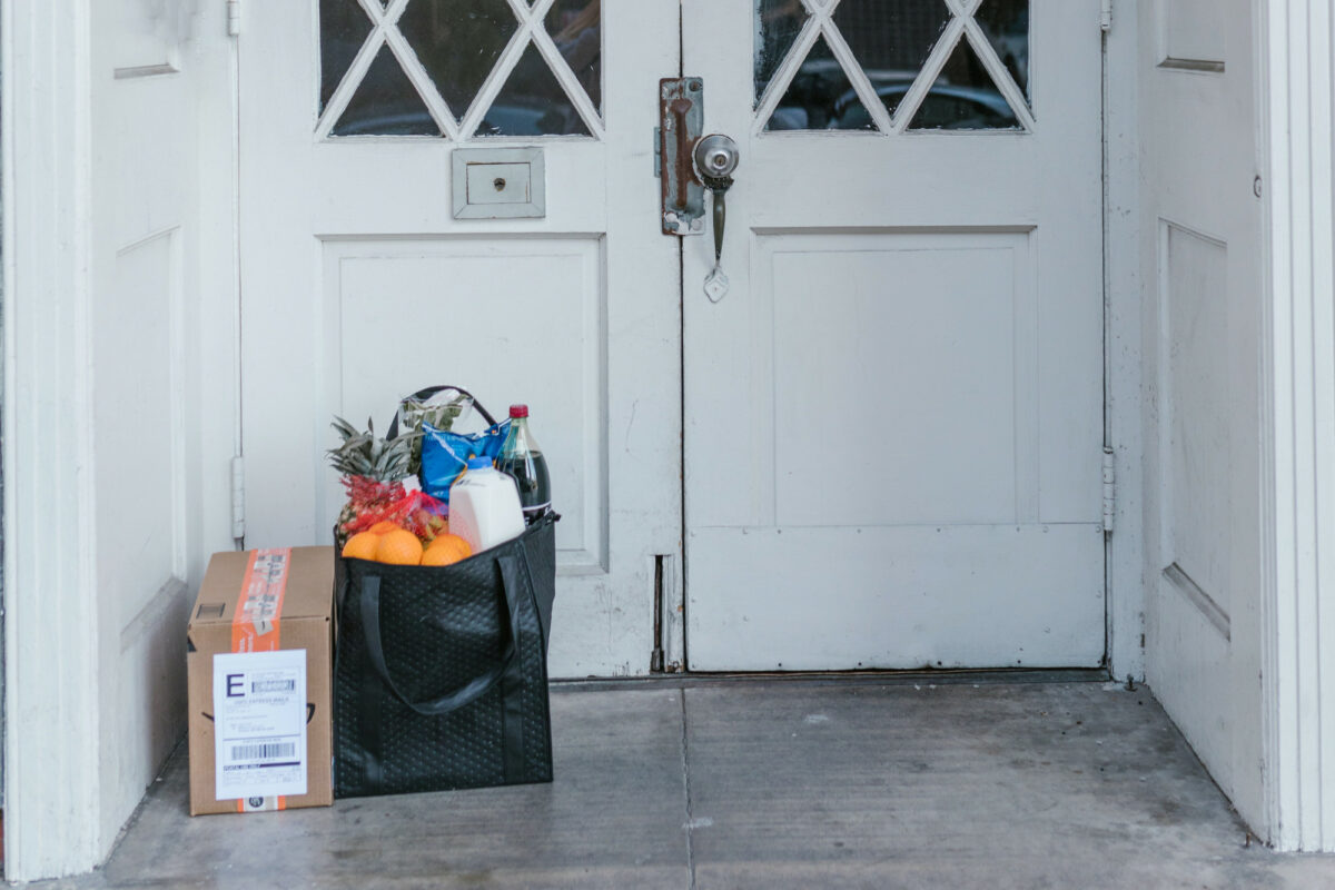 8 places that will deliver groceries straight to your door