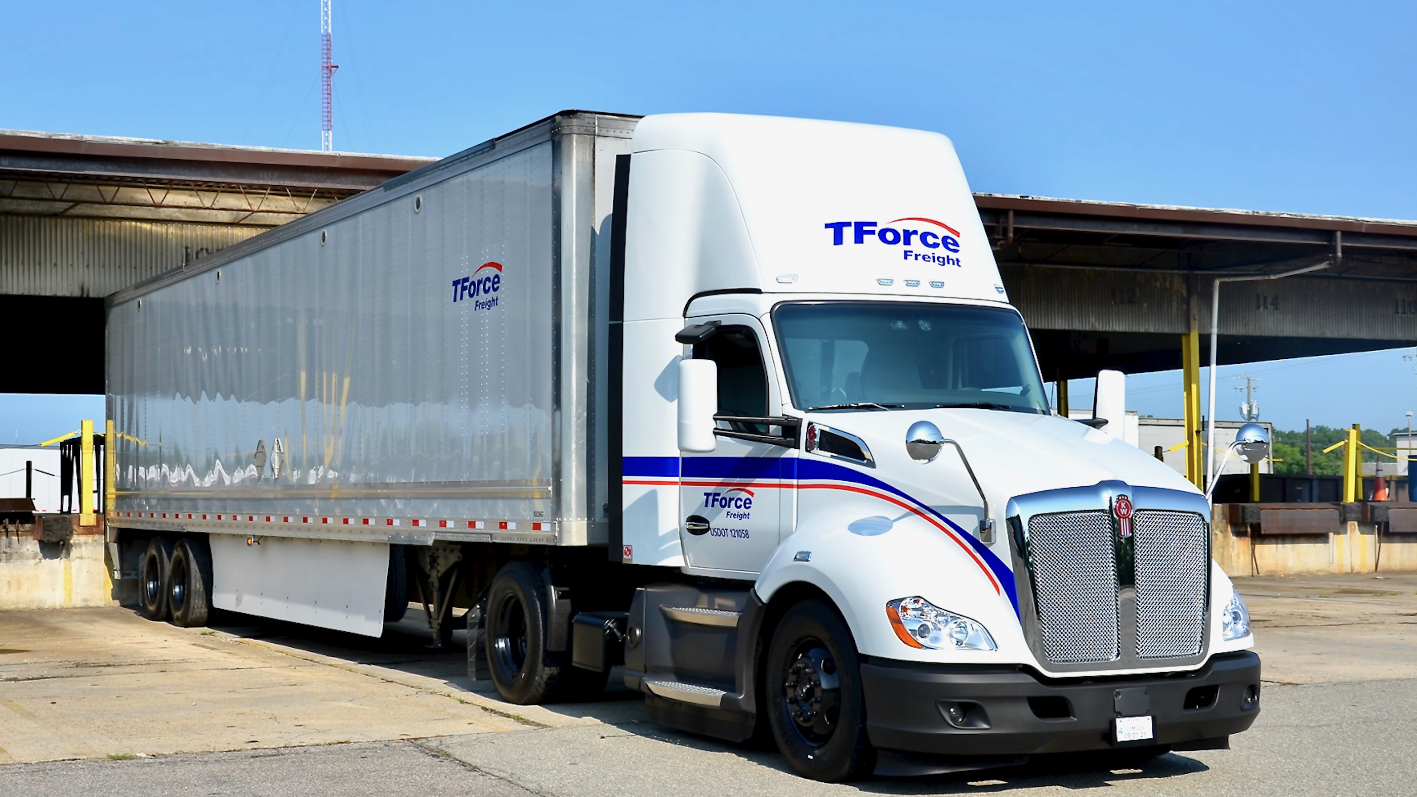 Today's Pickup: Fleet, freight contract from 'Ice Road Truckers' carrier  for sale - FreightWaves