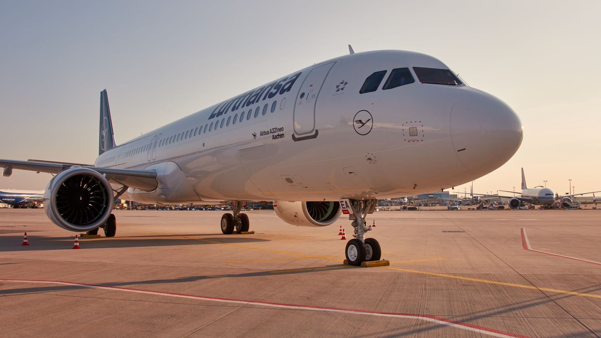 Airbus a321 neo. A321neo. Эйрбас 321 Нео. А-321 Нео самолет.