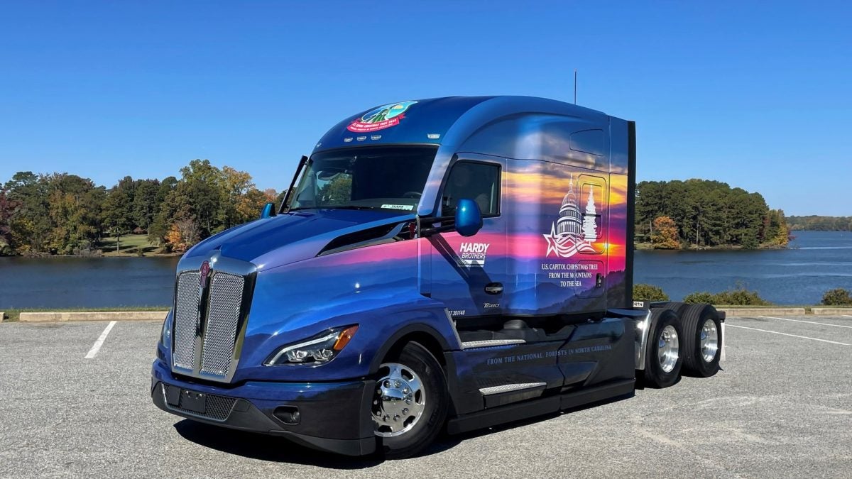 Trucker's dash-cam video gets driver fired - FreightWaves