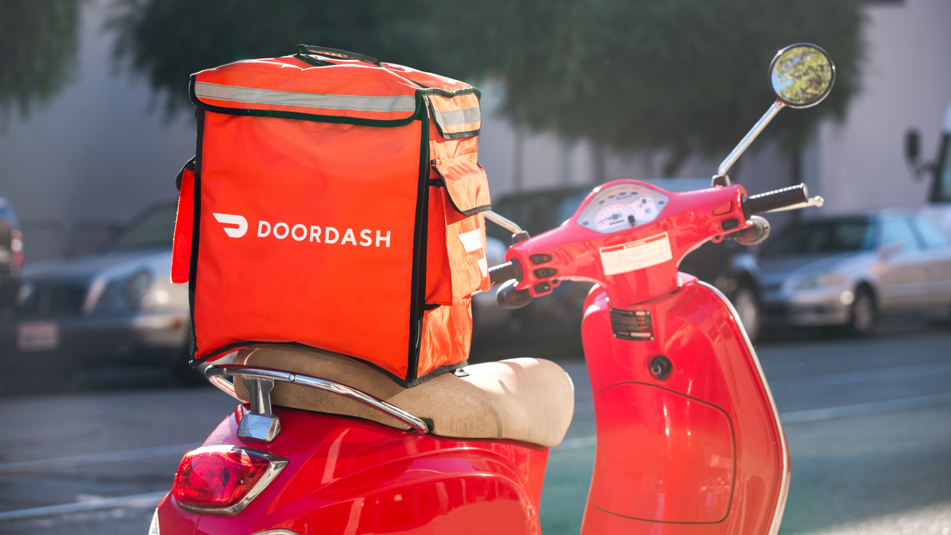 DoorDash Driver Requirements and Earnings in 2023 (How to Get Started)