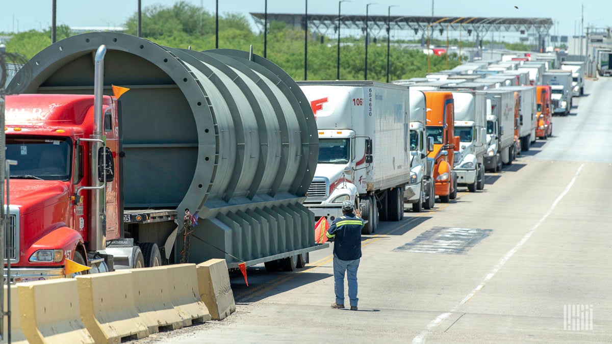 Borderlands: Mexico mulls using national guard to combat cargo theft