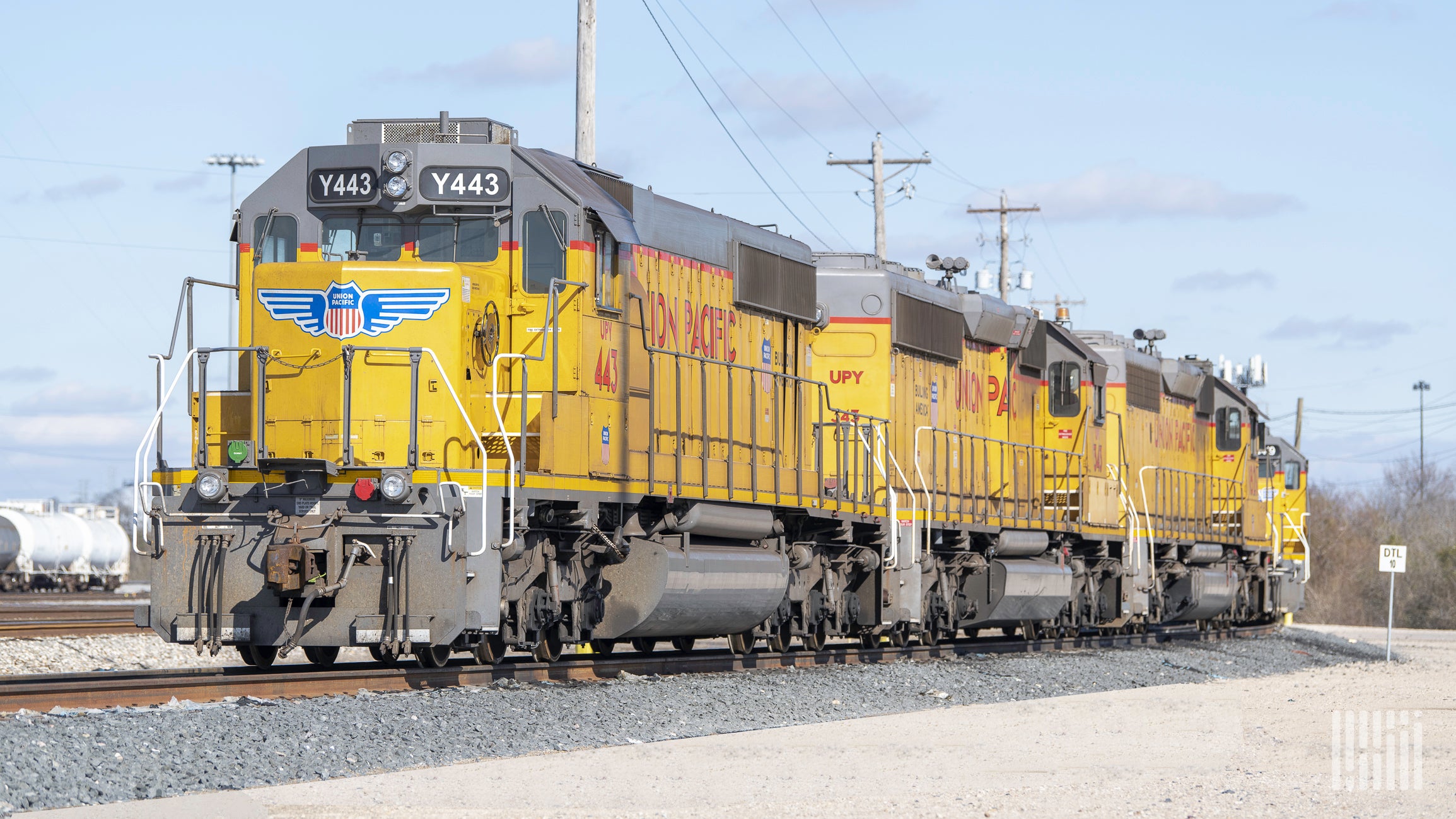 Union Pacific railroad to renew push for 1-person crews by testing  conductors in trucks