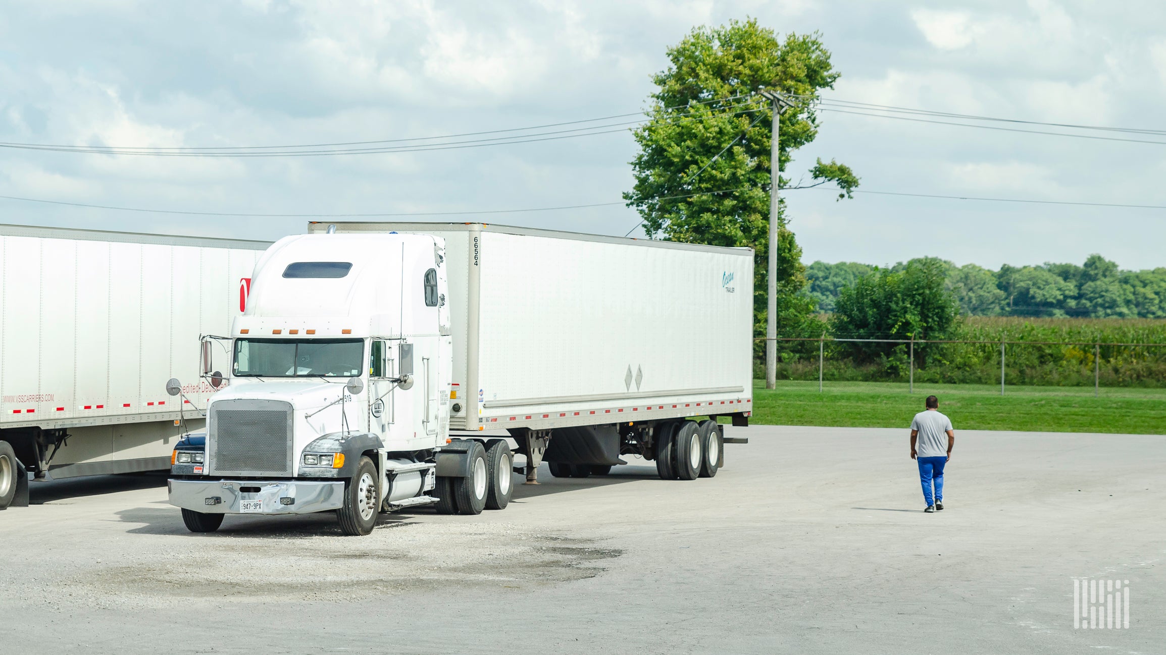 Truck transportation jobs down in May; total now matches November